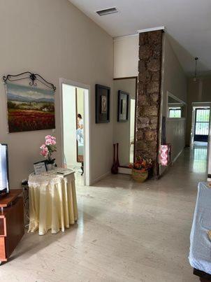 The -300 -A Centrally Located Heritage Home 스파르티 외부 사진